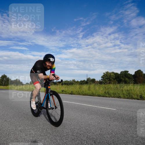 31.08.2025 - Elbe Triathlon Hamburg Michael Burmester http://msf.ph/oto/8661618 31.08.2025 09:09:43 Radfahren 181 meine-sportfotos.de