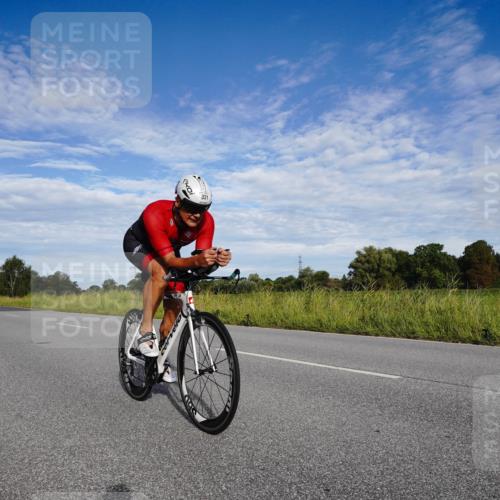 31.08.2025 - Elbe Triathlon Hamburg Michael Burmester http://msf.ph/oto/8661623 31.08.2025 09:09:52 Radfahren 331 meine-sportfotos.de