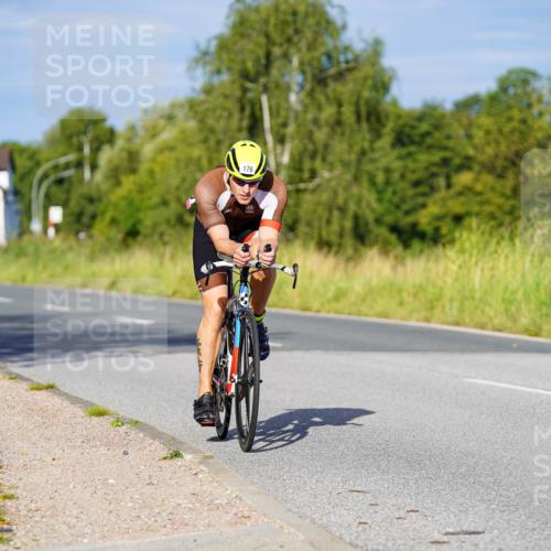 31.08.2025 - Elbe Triathlon Hamburg Michael Burmester http://msf.ph/oto/8661664 31.08.2025 09:01:59 Radfahren 176, 190 meine-sportfotos.de