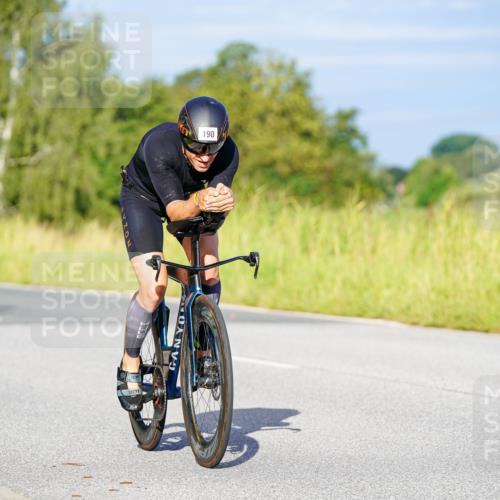 31.08.2025 - Elbe Triathlon Hamburg Michael Burmester http://msf.ph/oto/8661673 31.08.2025 09:02:04 Radfahren 190, 312, 354 meine-sportfotos.de