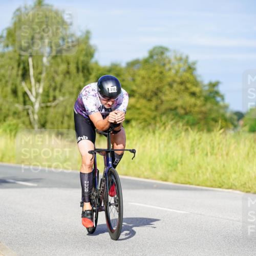 31.08.2025 - Elbe Triathlon Hamburg Michael Burmester http://msf.ph/oto/8661682 31.08.2025 09:02:08 Radfahren 312, 354 meine-sportfotos.de