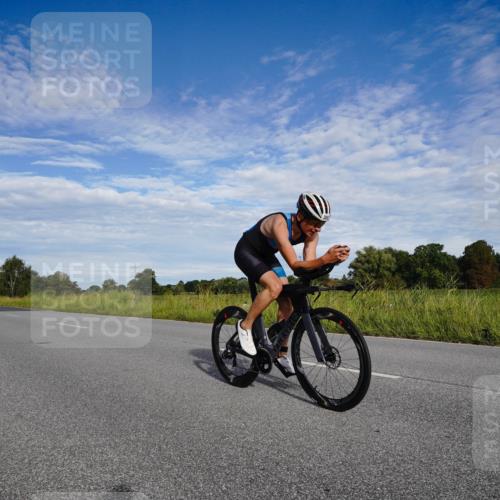 31.08.2025 - Elbe Triathlon Hamburg Michael Burmester http://msf.ph/oto/8661701 31.08.2025 09:10:47 Radfahren 171, 185, 260, 267, 309, 373, 457 meine-sportfotos.de