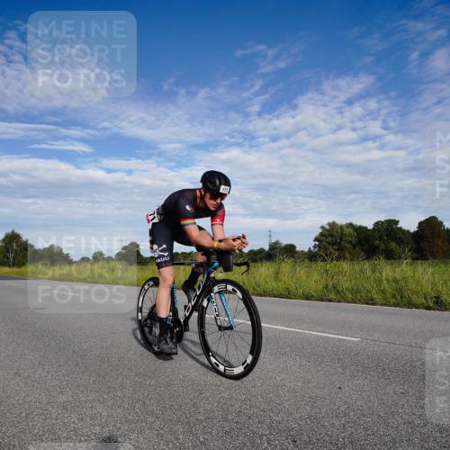 31.08.2025 - Elbe Triathlon Hamburg Michael Burmester http://msf.ph/oto/8661720 31.08.2025 09:10:52 Radfahren 171, 260, 279, 373, 436, 457 meine-sportfotos.de