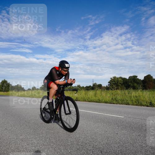 31.08.2025 - Elbe Triathlon Hamburg Michael Burmester http://msf.ph/oto/8661726 31.08.2025 09:10:57 Radfahren 248, 279, 436 meine-sportfotos.de
