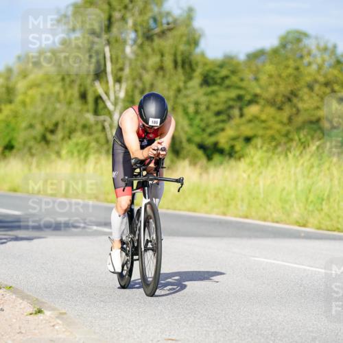 31.08.2025 - Elbe Triathlon Hamburg Michael Burmester http://msf.ph/oto/8661749 31.08.2025 09:02:31 Radfahren 170, 184, 186, 205, 363 meine-sportfotos.de