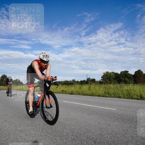 31.08.2025 - Elbe Triathlon Hamburg Michael Burmester http://msf.ph/oto/8661757 31.08.2025 09:11:34 Radfahren 239, 293, 334, 346, 351, 403, 456 meine-sportfotos.de