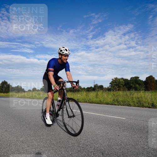 31.08.2025 - Elbe Triathlon Hamburg Michael Burmester http://msf.ph/oto/8661770 31.08.2025 09:11:37 Radfahren 239, 293, 346, 351, 403, 445, 456 meine-sportfotos.de