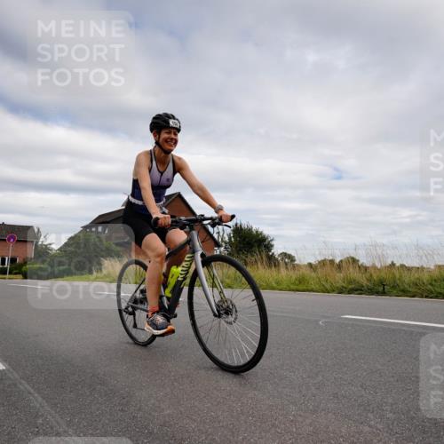 31.08.2025 - Elbe Triathlon Hamburg Michael Burmester http://msf.ph/oto/8661776 31.08.2025 16:19:44 Radfahren  meine-sportfotos.de