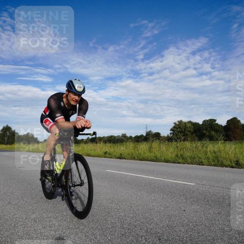31.08.2025 - Elbe Triathlon Hamburg Michael Burmester http://msf.ph/oto/8661778 31.08.2025 09:11:41 Radfahren 239, 246, 351, 445 meine-sportfotos.de