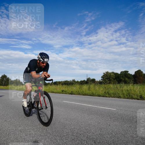 31.08.2025 - Elbe Triathlon Hamburg Michael Burmester http://msf.ph/oto/8661796 31.08.2025 09:11:53 Radfahren 233, 318, 320, 348, 443, 451, 453 meine-sportfotos.de