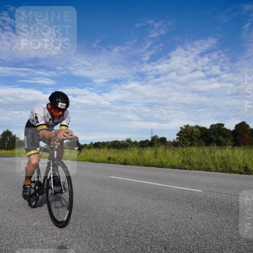 31.08.2025 - Elbe Triathlon Hamburg Michael Burmester http://msf.ph/oto/8661801 31.08.2025 09:11:54 Radfahren 224, 233, 318, 320, 347, 348, 443, 451, 453 meine-sportfotos.de
