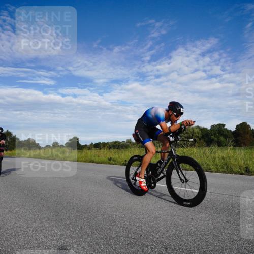 31.08.2025 - Elbe Triathlon Hamburg Michael Burmester http://msf.ph/oto/8661815 31.08.2025 09:12:00 Radfahren 224, 301, 347, 366, 443, 453 meine-sportfotos.de