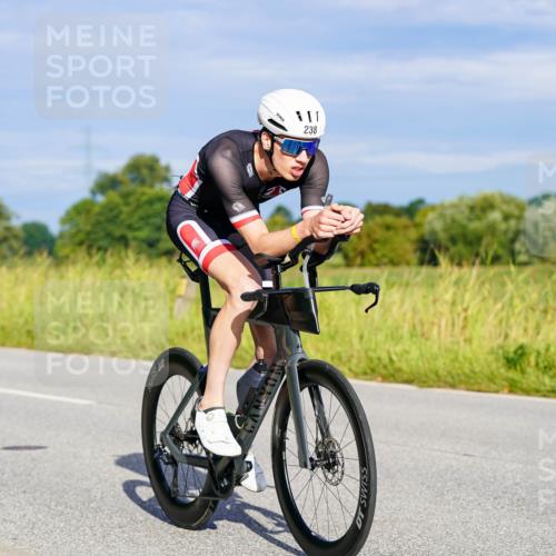 31.08.2025 - Elbe Triathlon Hamburg Michael Burmester http://msf.ph/oto/8661841 31.08.2025 09:03:56 Radfahren 200, 238, 327, 535 meine-sportfotos.de