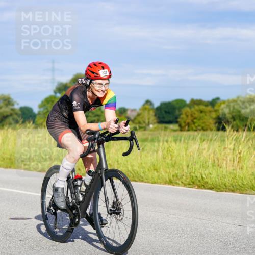 31.08.2025 - Elbe Triathlon Hamburg Michael Burmester http://msf.ph/oto/8661850 31.08.2025 09:04:03 Radfahren 327 meine-sportfotos.de
