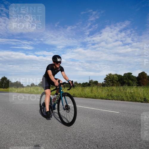 31.08.2025 - Elbe Triathlon Hamburg Michael Burmester http://msf.ph/oto/8661889 31.08.2025 09:12:33 Radfahren 174, 179, 266, 311, 444, 471 meine-sportfotos.de