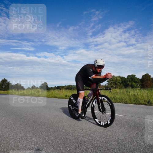 31.08.2025 - Elbe Triathlon Hamburg Michael Burmester http://msf.ph/oto/8661900 31.08.2025 09:12:45 Radfahren 341, 383, 582 meine-sportfotos.de