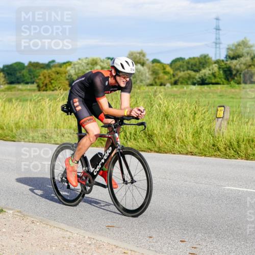 31.08.2025 - Elbe Triathlon Hamburg Michael Burmester http://msf.ph/oto/8661905 31.08.2025 09:04:57 Radfahren 214, 230, 319, 476, 539 meine-sportfotos.de