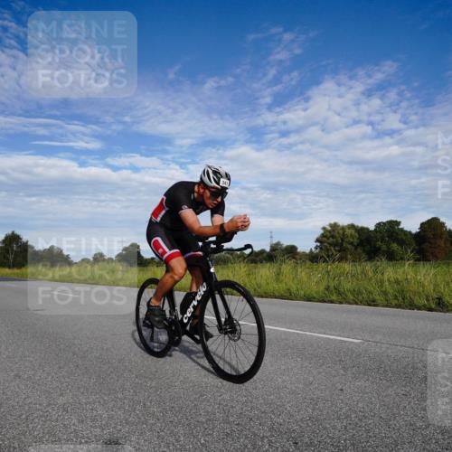 31.08.2025 - Elbe Triathlon Hamburg Michael Burmester http://msf.ph/oto/8661906 31.08.2025 09:12:48 Radfahren 223, 341, 383, 385 meine-sportfotos.de