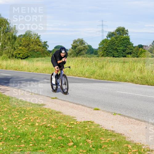 31.08.2025 - Elbe Triathlon Hamburg Michael Burmester http://msf.ph/oto/8661915 31.08.2025 09:05:03 Radfahren 319, 332, 539 meine-sportfotos.de