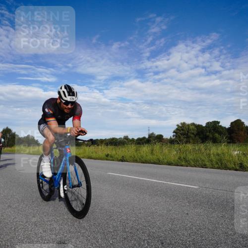 31.08.2025 - Elbe Triathlon Hamburg Michael Burmester http://msf.ph/oto/8661921 31.08.2025 09:12:57 Radfahren 175, 223, 247, 269, 278, 316, 324, 385, 434 meine-sportfotos.de