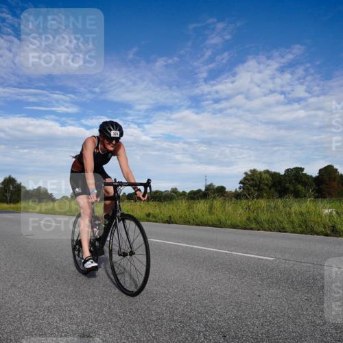 31.08.2025 - Elbe Triathlon Hamburg Michael Burmester http://msf.ph/oto/8661948 31.08.2025 09:13:05 Radfahren 268, 269, 281, 298, 324, 507, 514 meine-sportfotos.de