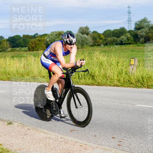 31.08.2025 - Elbe Triathlon Hamburg Michael Burmester http://msf.ph/oto/8661951 31.08.2025 09:05:29 Radfahren 352 meine-sportfotos.de
