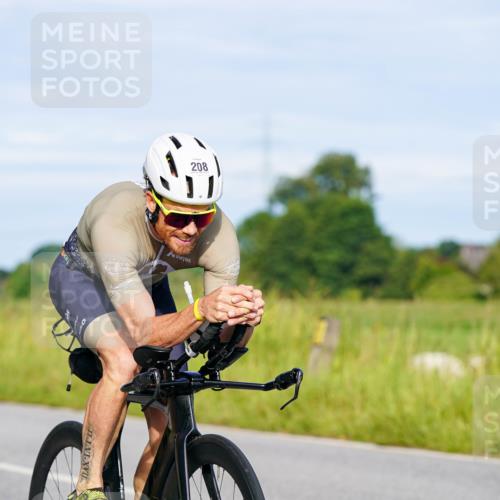 31.08.2025 - Elbe Triathlon Hamburg Michael Burmester http://msf.ph/oto/8662053 31.08.2025 09:07:07 Radfahren 208, 211, 283, 300, 314, 340, 342 meine-sportfotos.de