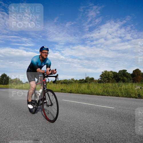 31.08.2025 - Elbe Triathlon Hamburg Michael Burmester http://msf.ph/oto/8662055 31.08.2025 09:14:10 Radfahren 216, 360, 384, 519, 554 meine-sportfotos.de