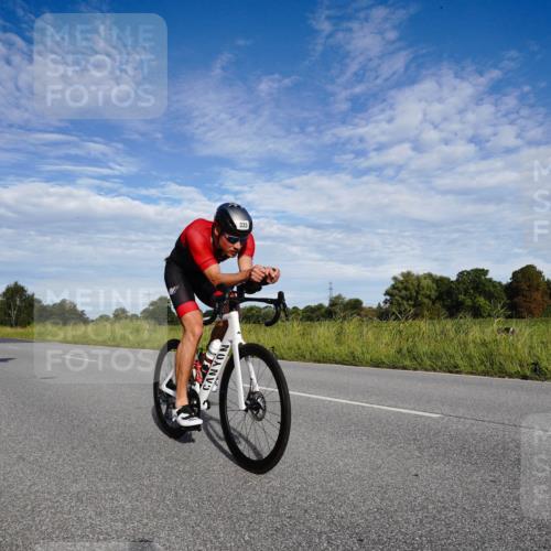 31.08.2025 - Elbe Triathlon Hamburg Michael Burmester http://msf.ph/oto/8662101 31.08.2025 09:15:15 Radfahren 274, 290, 333, 359 meine-sportfotos.de