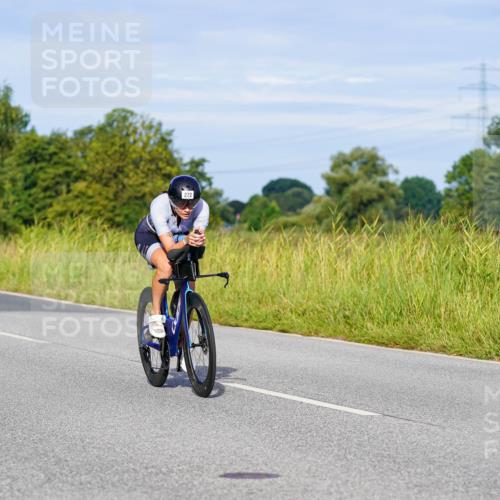 31.08.2025 - Elbe Triathlon Hamburg Michael Burmester http://msf.ph/oto/8662128 31.08.2025 09:07:43 Radfahren 254, 272, 412, 458 meine-sportfotos.de