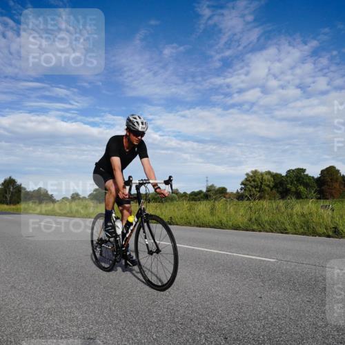 31.08.2025 - Elbe Triathlon Hamburg Michael Burmester http://msf.ph/oto/8662129 31.08.2025 09:15:44 Radfahren 165, 394, 502, 645 meine-sportfotos.de