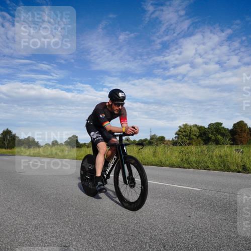 31.08.2025 - Elbe Triathlon Hamburg Michael Burmester http://msf.ph/oto/8662130 31.08.2025 09:15:48 Radfahren 165, 469, 522 meine-sportfotos.de