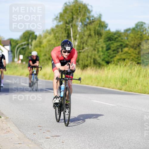 31.08.2025 - Elbe Triathlon Hamburg Michael Burmester http://msf.ph/oto/8662146 31.08.2025 09:07:51 Radfahren 182, 187, 257, 375, 412, 458, 479, 492, 516, 545 meine-sportfotos.de