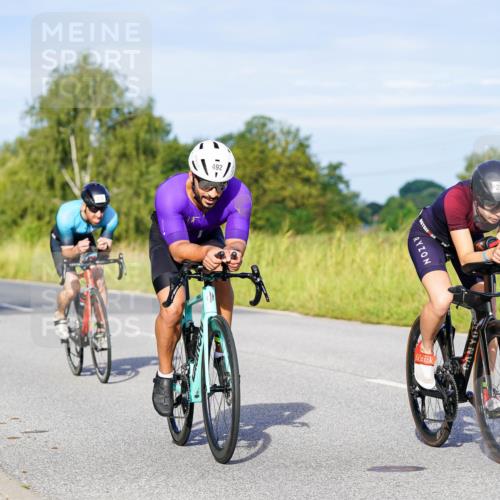 31.08.2025 - Elbe Triathlon Hamburg Michael Burmester http://msf.ph/oto/8662165 31.08.2025 09:07:56 Radfahren 182, 229, 257, 344, 375, 479, 492, 516, 532, 545 meine-sportfotos.de