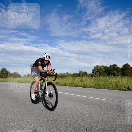31.08.2025 - Elbe Triathlon Hamburg Michael Burmester http://msf.ph/oto/8662172 31.08.2025 09:16:42 Radfahren 253, 315, 329 meine-sportfotos.de