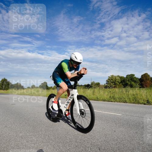 31.08.2025 - Elbe Triathlon Hamburg Michael Burmester http://msf.ph/oto/8662183 31.08.2025 09:16:58 Radfahren 220, 598 meine-sportfotos.de