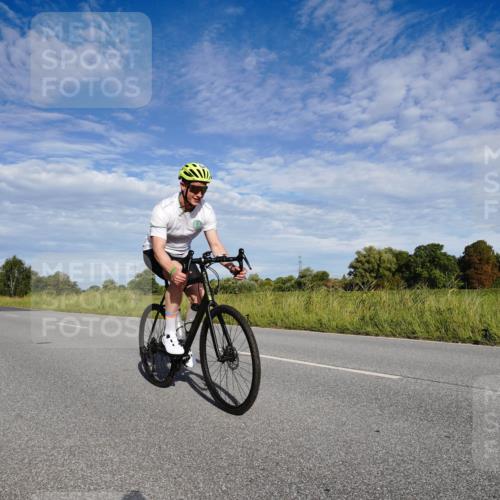 31.08.2025 - Elbe Triathlon Hamburg Michael Burmester http://msf.ph/oto/8662198 31.08.2025 09:17:28 Radfahren 365, 480 meine-sportfotos.de
