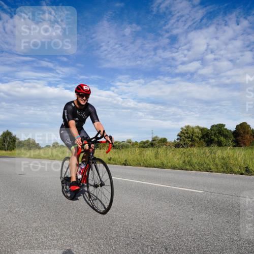 31.08.2025 - Elbe Triathlon Hamburg Michael Burmester http://msf.ph/oto/8662200 31.08.2025 09:17:32 Radfahren 365, 407, 420 meine-sportfotos.de