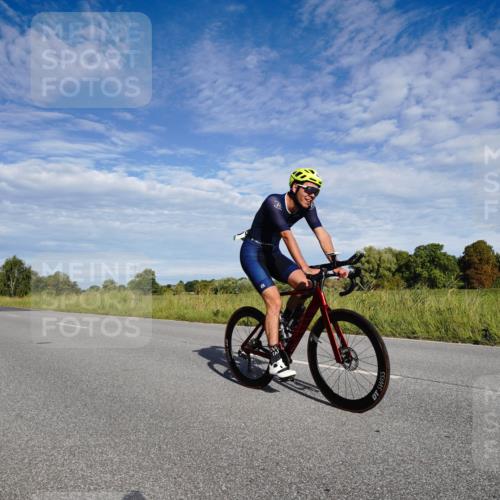 31.08.2025 - Elbe Triathlon Hamburg Michael Burmester http://msf.ph/oto/8662206 31.08.2025 09:17:38 Radfahren 407, 420, 504 meine-sportfotos.de