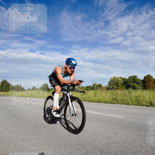 31.08.2025 - Elbe Triathlon Hamburg Michael Burmester http://msf.ph/oto/8662223 31.08.2025 09:17:58 Radfahren 184, 244, 382, 476 meine-sportfotos.de