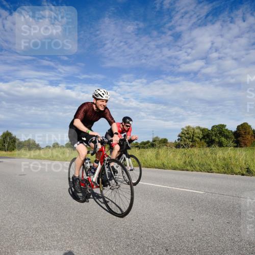 31.08.2025 - Elbe Triathlon Hamburg Michael Burmester http://msf.ph/oto/8662232 31.08.2025 09:18:10 Radfahren 332, 364, 495, 602 meine-sportfotos.de