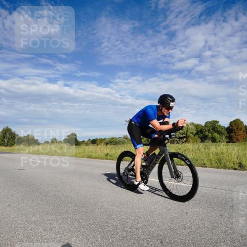 31.08.2025 - Elbe Triathlon Hamburg Michael Burmester http://msf.ph/oto/8662236 31.08.2025 09:18:12 Radfahren 332, 364, 463, 495, 602 meine-sportfotos.de