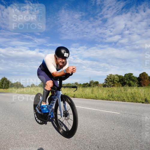 31.08.2025 - Elbe Triathlon Hamburg Michael Burmester http://msf.ph/oto/8662244 31.08.2025 09:18:21 Radfahren 343, 352, 463, 465 meine-sportfotos.de