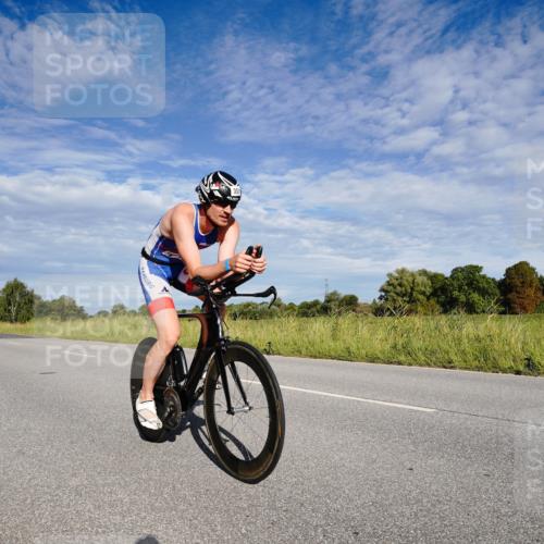 31.08.2025 - Elbe Triathlon Hamburg Michael Burmester http://msf.ph/oto/8662247 31.08.2025 09:18:24 Radfahren 352 meine-sportfotos.de