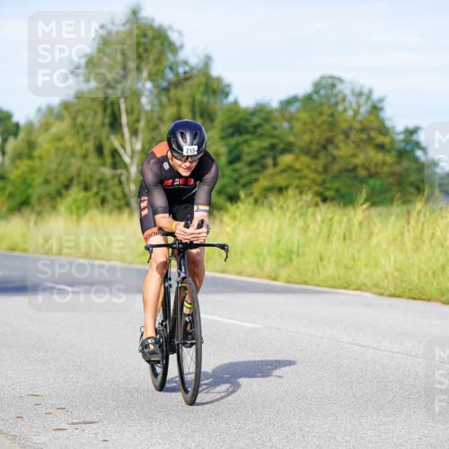 31.08.2025 - Elbe Triathlon Hamburg Michael Burmester http://msf.ph/oto/8662248 31.08.2025 09:08:25 Radfahren 215, 264, 440, 464 meine-sportfotos.de