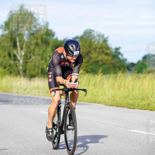31.08.2025 - Elbe Triathlon Hamburg Michael Burmester http://msf.ph/oto/8662250 31.08.2025 09:08:25 Radfahren 215, 264, 440, 464 meine-sportfotos.de