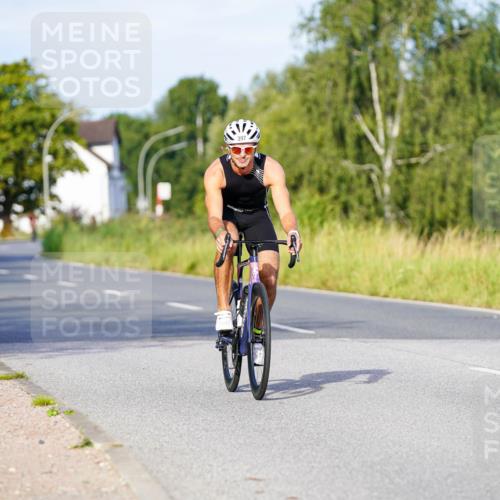 31.08.2025 - Elbe Triathlon Hamburg Michael Burmester http://msf.ph/oto/8662267 31.08.2025 09:08:32 Radfahren 270, 275, 397 meine-sportfotos.de