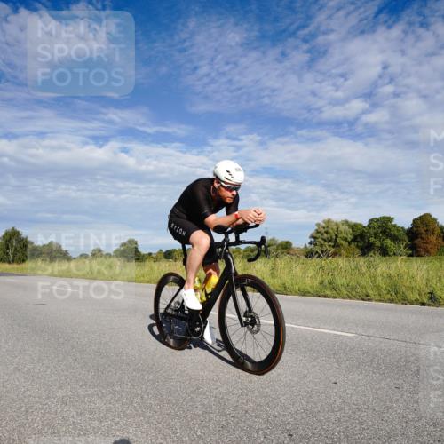 31.08.2025 - Elbe Triathlon Hamburg Michael Burmester http://msf.ph/oto/8662291 31.08.2025 09:19:31 Radfahren 222, 319, 526, 636, 646 meine-sportfotos.de