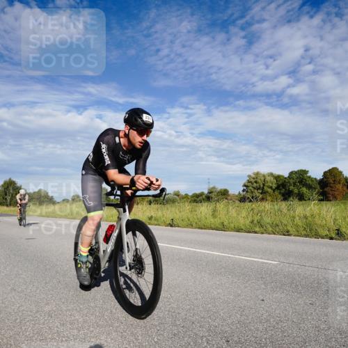 31.08.2025 - Elbe Triathlon Hamburg Michael Burmester http://msf.ph/oto/8662303 31.08.2025 09:20:03 Radfahren 208, 231, 371, 381, 474, 709 meine-sportfotos.de
