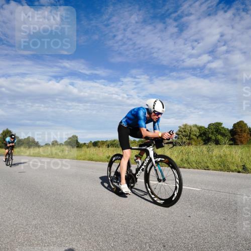 31.08.2025 - Elbe Triathlon Hamburg Michael Burmester http://msf.ph/oto/8662314 31.08.2025 09:20:08 Radfahren 211, 381, 474, 709 meine-sportfotos.de